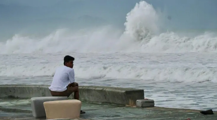 ফিলিপাইনে আঘাত হানছে ‘সুপার টাইফুন’ ফাং ওয়াং