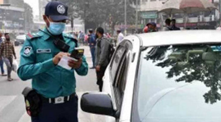 রাজধানীতে ট্রাফিক আইন লঙ্ঘনে ১০৩৭ মামলা
