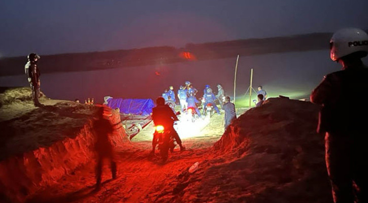 ‘কাকন বাহিনী’র বিরুদ্ধে সাঁড়াশি অভিযান, ৫ আগ্নেয়াস্ত্রসহ গ্রেপ্তার ২১