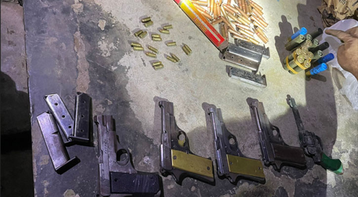 রাউজানে বিপুল পরিমাণ বিদেশি অস্ত্র-গুলি উদ্ধার, আটক ৩