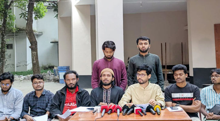 রাবি রেজিস্ট্রারকে ২৪ ঘণ্টার মধ্যে অপসারণের আলটিমেটাম