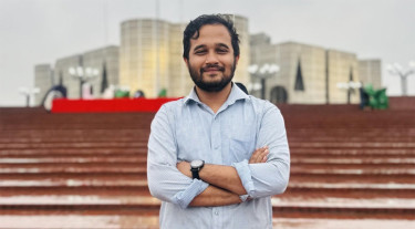 হাসিনাকে ফাঁসিতে না ঝোলানো পর্যন্ত তার নাম মাথায় ঘুরবে: মীর স্নিগ্ধ