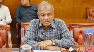 রাস্তার পাশে জ্বালানি তেল বিক্রি কিছুদিনের জন্য বন্ধ থাকবে: স্বরাষ্ট্র উপদেষ্টা