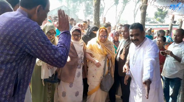 ঠাকুরগাঁওয়ে নারী সমাবেশে ধানের শীষে ভোট চাইলেন ফখরুল পত্নী