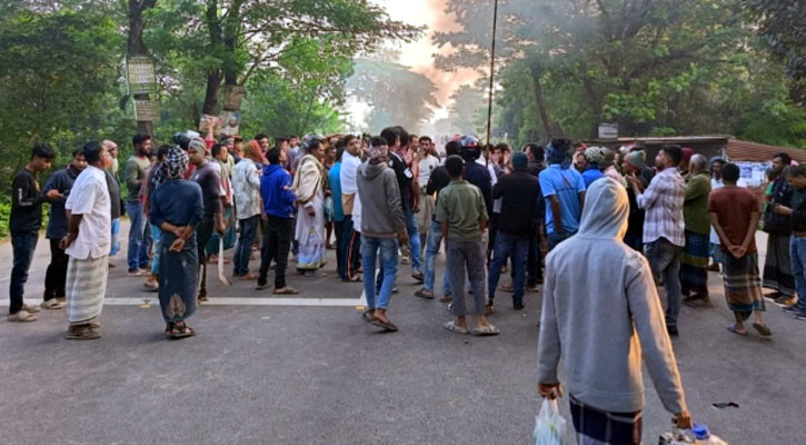 ফরিদপুরে ঢাকা-খুলনা মহাসড়ক অবরোধ, যান চলাচল বন্ধ