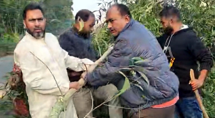 ঢাকা-ভাঙ্গা এক্সপ্রেসওয়েতে ব্যারিকেডের চেষ্টা, বিএনপির নেতৃত্বে অপসারণ