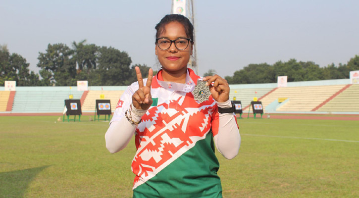 সংসারের ভার কাঁধে নিয়েও রুপার তীর ছুঁড়লেন বন্যা