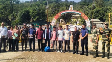 সীমান্ত দিয়ে ৫ বাংলাদেশিকে ফেরত পাঠাল বিএসএফ