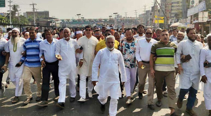 ঢাকা-চট্টগ্রাম মহাসড়কে দিনভর আজহারুলের অবস্থান কর্মসূচি