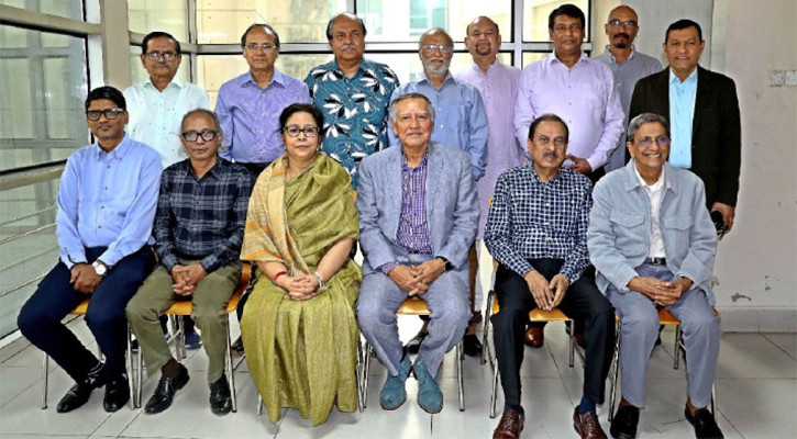 সম্পাদক পরিষদের নতুন সভাপতি নুরুল কবীর, সাধারণ সম্পাদক হানিফ মাহমুদ