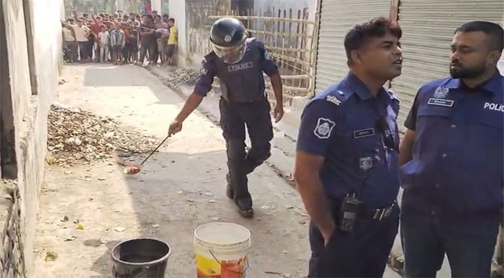 চুয়াডাঙ্গায় বিএনপি কার্যালয়ের পাশে ককটেল সাদৃশ্য বস্তু