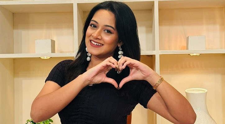 হোটেল বয়ের চিঠি পেয়ে যা বললেন দীঘি