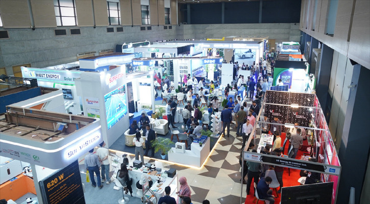 আইসিসিবিতে সোলার এক্সপোতে উপচেপড়া ভিড়