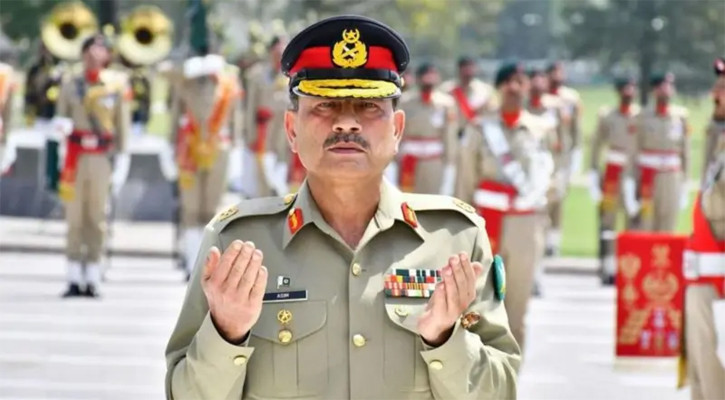 গ্রেপ্তার-বিচার থেকে পাকিস্তানের সেনাপ্রধানকে আজীবন দায়মুক্তি