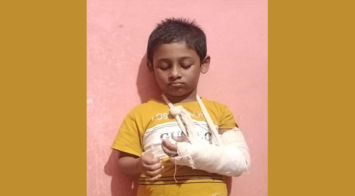 শিশু নির্যাতনের মামলায় মাদরাসা শিক্ষককে পুলিশে সোপর্দ