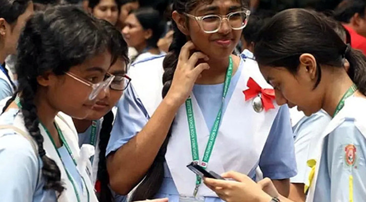এইচএসসিতে খাতা চ্যালেঞ্জে জিপিএ-৫ পেলেন ২০১ জন, ফেল থেকে পাস ৩০৮