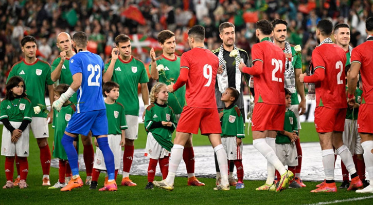 স্পেনে ৫০ হাজার দর্শকের সামনে ঐতিহাসিক প্রীতি ম্যাচ খেললো ফিলিস্তিন