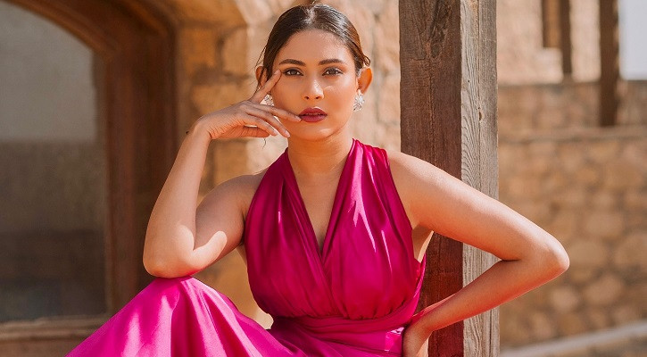 অভিনেত্রী মেহজাবীনের বিরুদ্ধে গ্রেপ্তারি পরোয়ানা