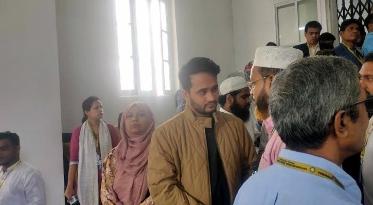 হাসিনার রায় শুনতে ট্রাইব্যুনালে মুগ্ধের ভাই ও ওসমান হাদি