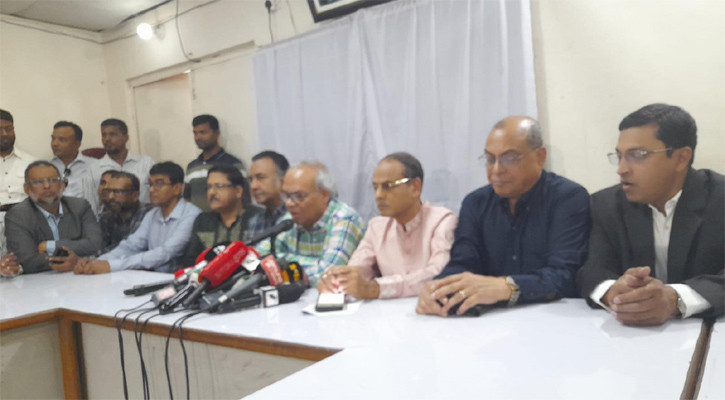 ব্যাংক থেকে লুট হওয়া অর্থে ককটেল সংগ্রহ করা হচ্ছে: রিজভী