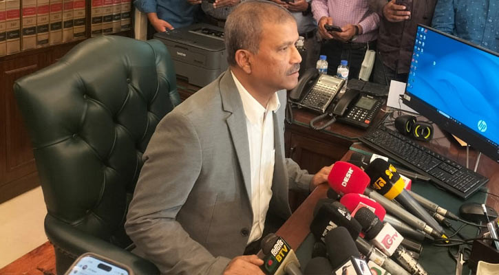 শেখ হাসিনার বিচারের রায়ে আমি সন্তুষ্ট: আইন উপদেষ্টা