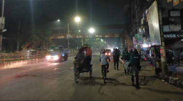 শেখ মুজিবের বাড়ি ভাঙার চেষ্টা ব্যর্থ, ধানমন্ডি ৩২-এ যান চলাচল স্বাভাবিক