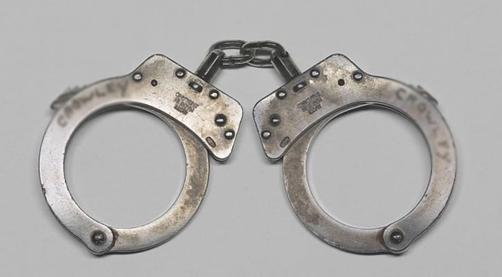 ৩০ কেজি গানপাউডারসহ গ্রেপ্তার ১৬০০: পুলিশ সদর দপ্তর