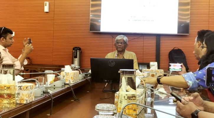 ৫ ব্যাংকের শেয়ারহোল্ডারদের ক্ষতিপূরণ সম্মিলিতভাবে দেখবো: অর্থ উপদেষ্টা