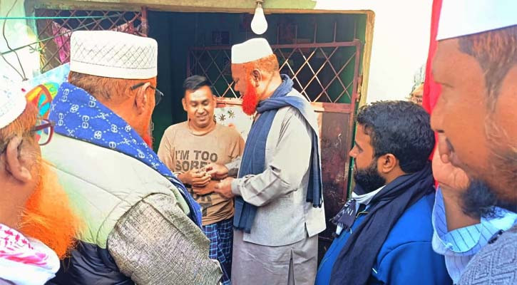 মেহেরপুরে অসহায় সনাতন ধর্মাবলম্বীর পাশে জামায়াত নেতা