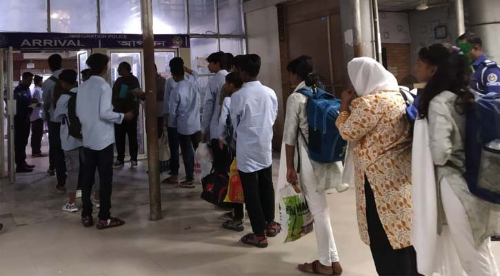 ভারত থেকে ফিরলো ৩০ শিশু, অধিকাংশের বাবা-মা ওপারের কারাগারে