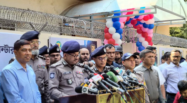 পুলিশের মনোবল ভাঙলে আপনাদের লাঠি নিয়ে বাড়িঘর পাহারা দিতে হবে: ডিএমপি কমিশনার