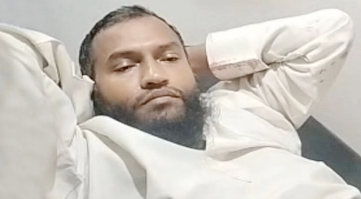 ছিনতাইকারীর গুলিতে ব্যবসায়ী আহত