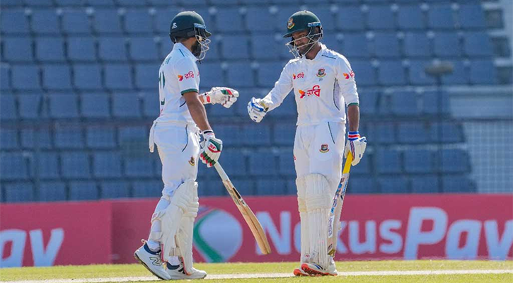 আয়ারল্যান্ডকে ফলোঅন না করিয়ে ব্যাট করছে বাংলাদেশ