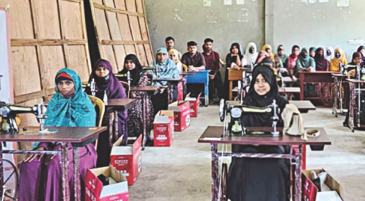 বিচ্ছিন্ন দ্বীপে সহায়তার হাত বাড়াল বসুন্ধরা গ্রুপ