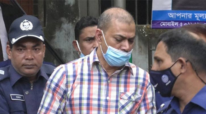 ‘পা দিয়ে চেপে ধরে সিনহার মৃত্যু নিশ্চিত করেন প্রদীপ’