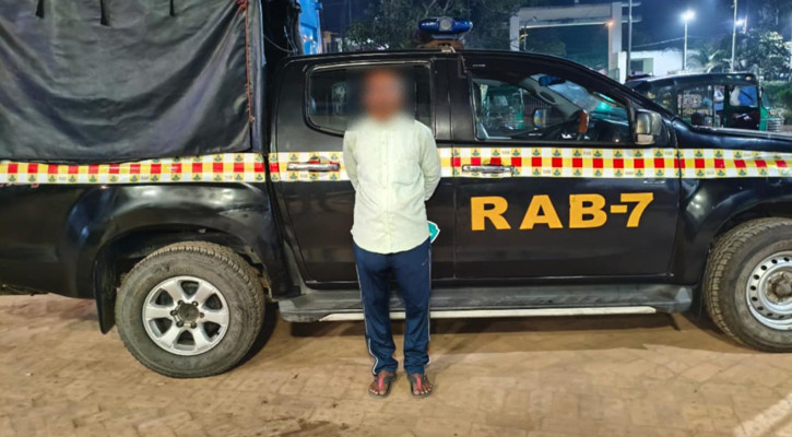 হত্যা মামলার এজাহারভুক্ত আসামি গ্রেপ্তার