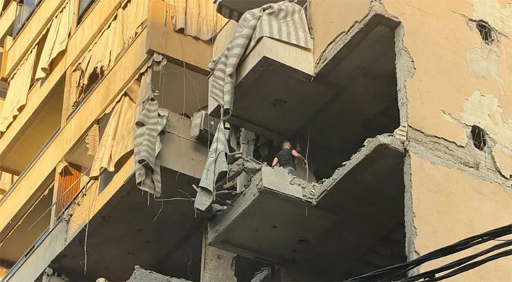 বৈরুতে ইসরায়েলি বিমান হামলায় হিজবুল্লাহর শীর্ষ কমান্ডার নিহত