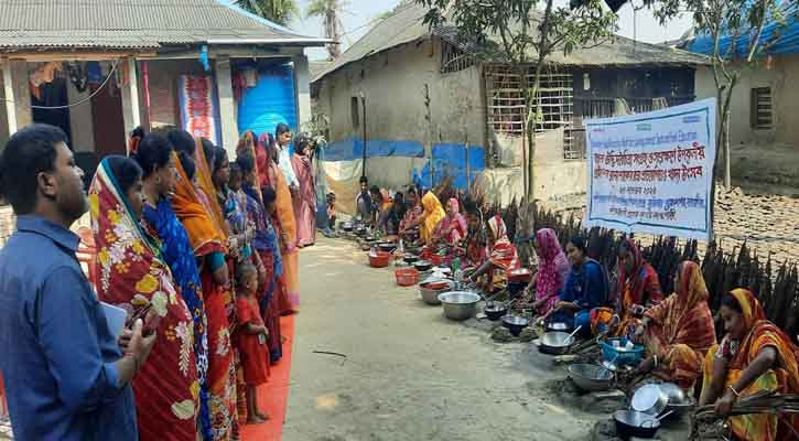 শ্যামনগরে বুনো শাকের রান্না প্রতিযোগিতা