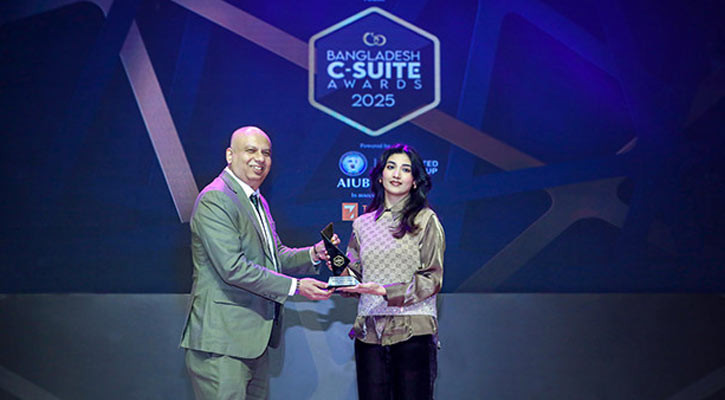 বর্ষসেরা সিইও পুরস্কার পেলেন ওয়ালটন মাইক্রো-টেকের নিশাত তাসনিম শুচি