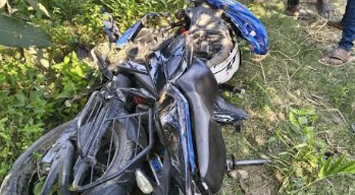 বাসের ধাক্কায় বিচ্ছিন্ন হলো বাইক আরোহীর পা