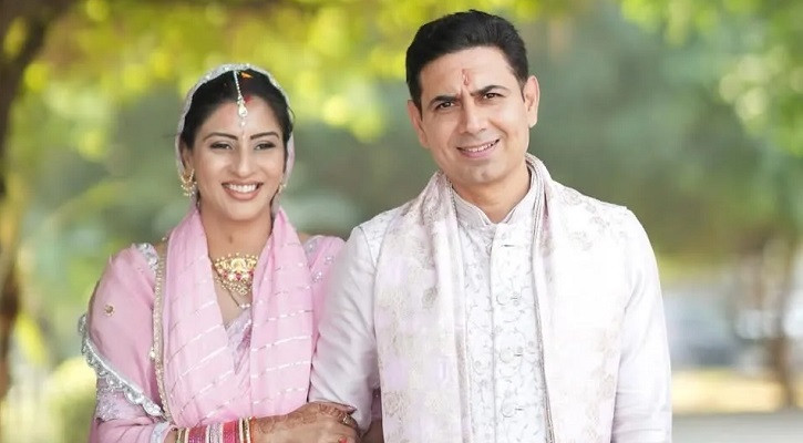 ২৩ বছর লিভ-ইনের পর তারকা জুটির বিয়ে