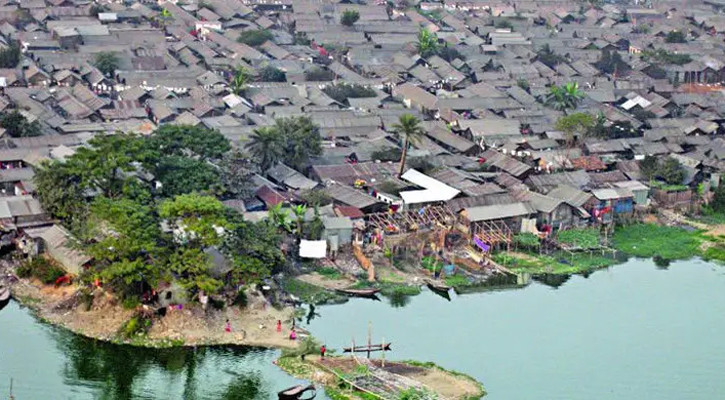 কড়াইল বস্তিতে আগুন, নিয়ন্ত্রণে ফায়ার সার্ভিসের ৭ ইউনিট