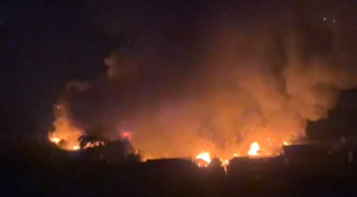 কড়াইল বস্তিতে ভয়াবহ আগুন, নিয়ন্ত্রণে ফায়ার সার্ভিসের ১১ ইউনিট