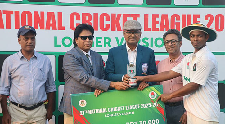 দাপুটে জয়ে এগিয়ে বরিশাল, তানভীরের ঘূর্ণিতে বিধ্বস্ত ঢাকা