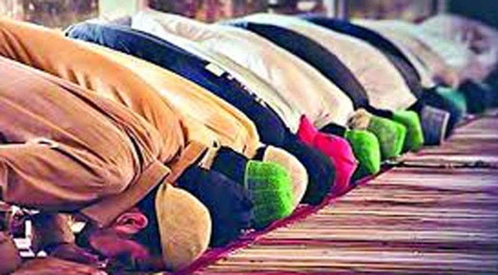 জেনে নিন আজকের নামাজের সময়সূচি