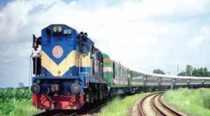 নরসিংদীতে ট্রেনে কাটা পড়ে দুইজনের মৃত্যু