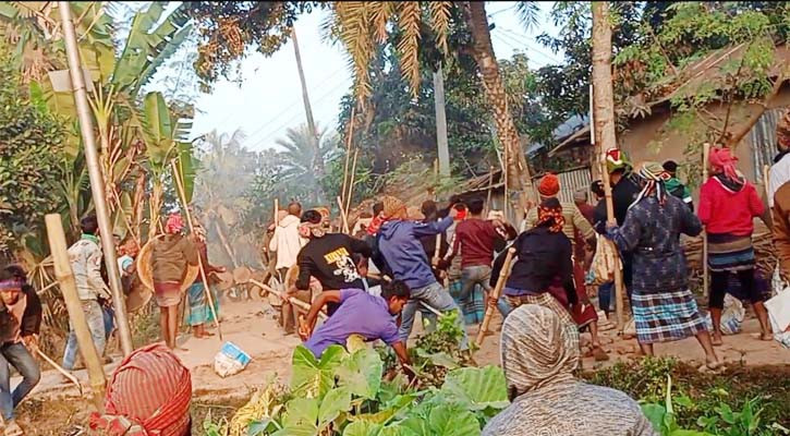 ঝিনাইদহে দু’পক্ষের সংঘর্ষে দশজন আহত, বাড়িঘর ভাংচুর