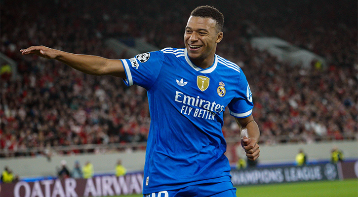 ৪ গোল করে দি স্টেফানো-পুসকাস-রোনালদোর পাশে এমবাপ্পে