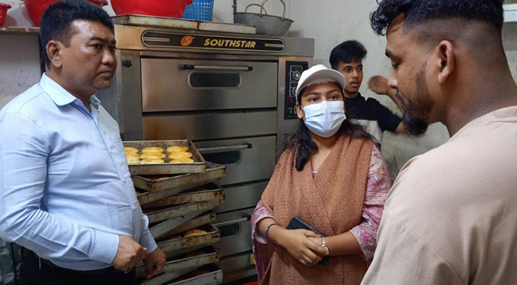 একতা ও আইডিয়াল বেকারিকে জরিমানা