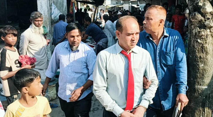 চরভদ্রাসনে ভুয়া ম্যাজিস্ট্রেটকে আটক করল স্থানীয় জনতা